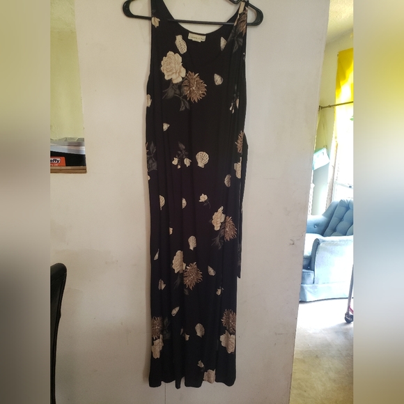 Long black dress by Connie choi size small - Picture 1 of 3